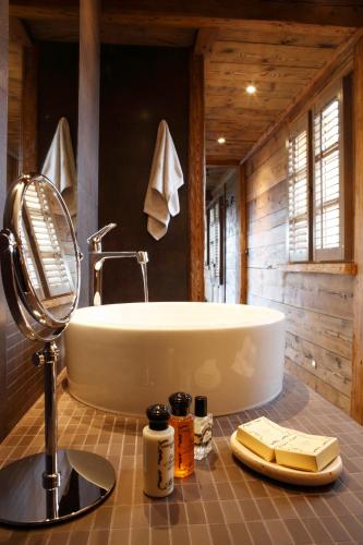 Prestige Suite (2-3 Adults)
