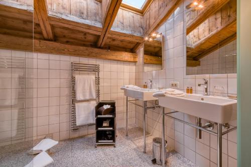 Prestige Suite (2-3 Adults)