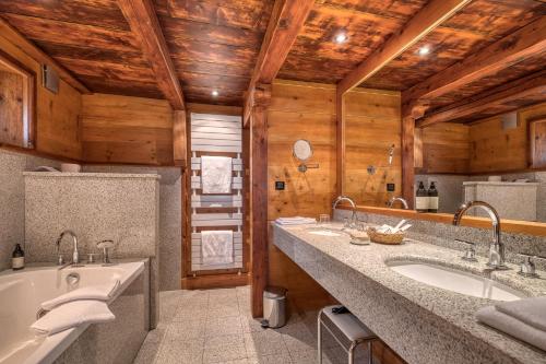 Classic Triple Room (2 Adults + 1 Child)