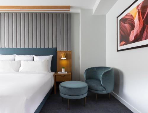 Deluxe Queen Room with Two Queen Beds