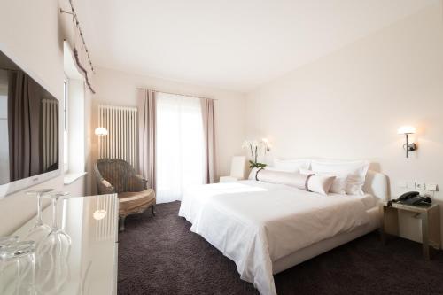 Double Room with Lake View