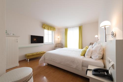 Double Room with Lake View