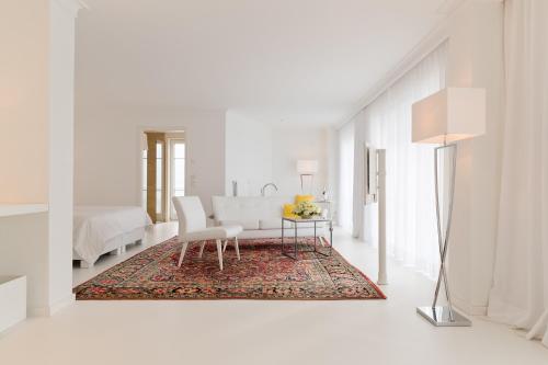Junior Suite (2 Adults)