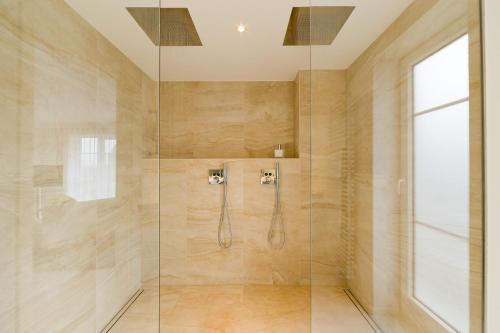 Junior Suite (2 Adults)