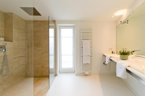Junior Suite (2 Adults)