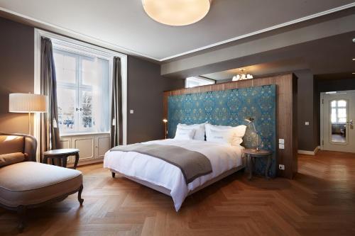 Suite with City View