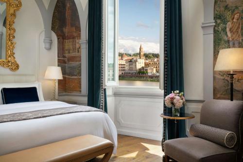 Deluxe King Suite with River View 