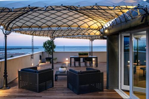 Penthouse Suite 