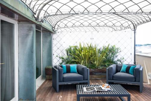 Penthouse Suite 