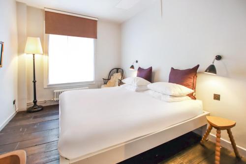 Deluxe Double Room - Main Inn 