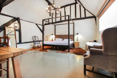 Courtyard Suite