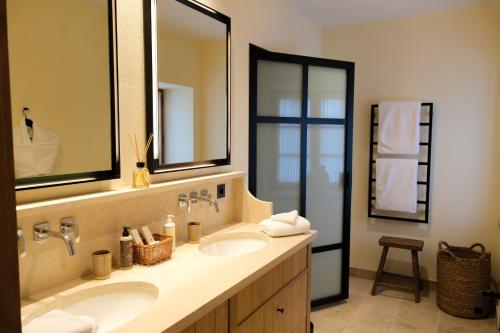 Character Double Room