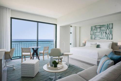 Ocean View Jr. Suite, 1 King Bed, Sofa Bed