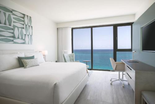 Resort View Room, 1 Queen Bed