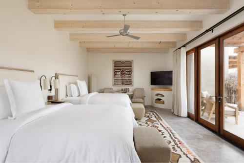 Deluxe Two Queen Casita - Disability Access