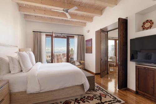 One Bedroom Encantado King Suite