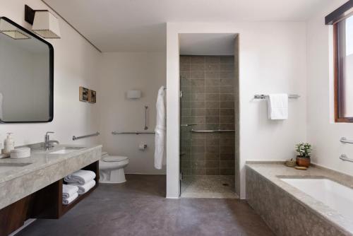 One Bedroom Encantado King Suite - Accessible