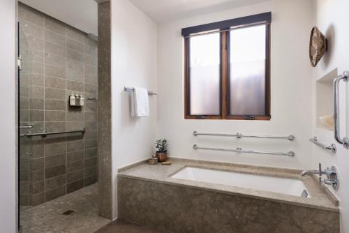 One Bedroom Encantado King Suite - Accessible