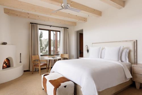Two-Bedroom Interconnecting Deluxe