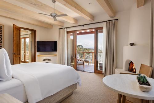 Two-Bedroom Interconnecting Deluxe