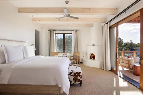 Two-Bedroom Interconnecting Deluxe