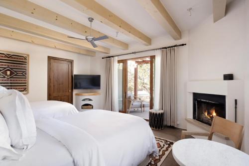 Deluxe Casita Two Double Beds