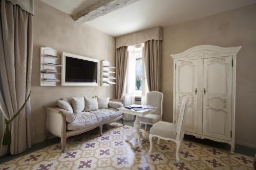 Junior Suite with Garden View