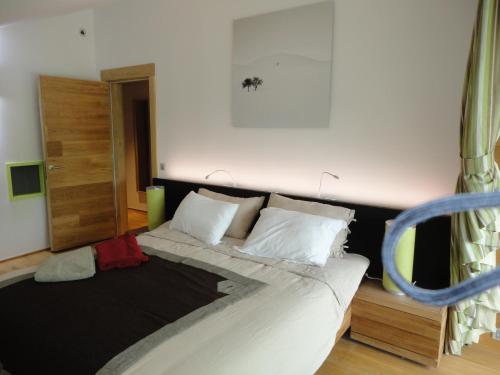 Family Room (2 adults + 2 children)