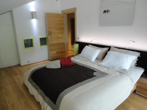 Family Room (2 adults + 2 children)