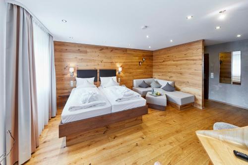 Deluxe Double Room without Air Conditioning
