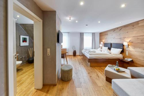 Deluxe Double Room without Air Conditioning