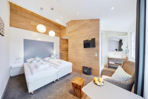 Classic Double Room - with Air Conditioning