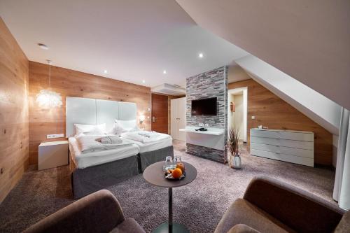 Deluxe  Double Room with Air Conditioning