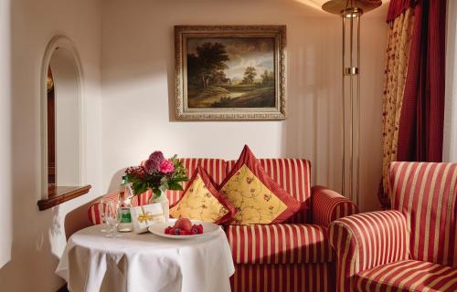 Junior Suite with Valley View