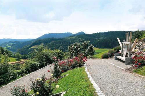 Luxury Suite with Valley View