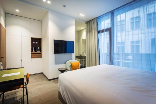 Superior Double or Twin Room with Terrace