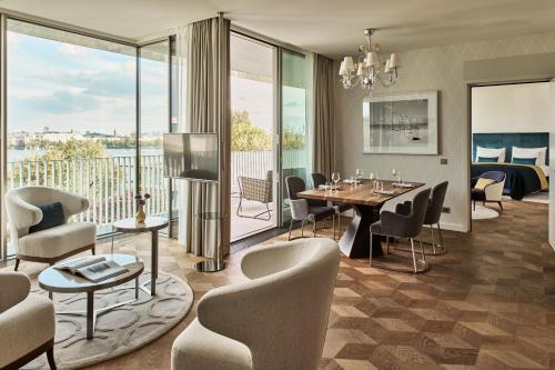 Suite with Lake View