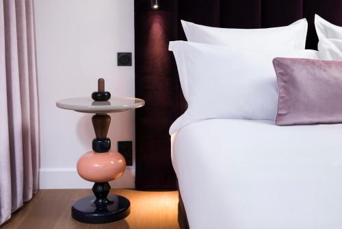 Signature Suite