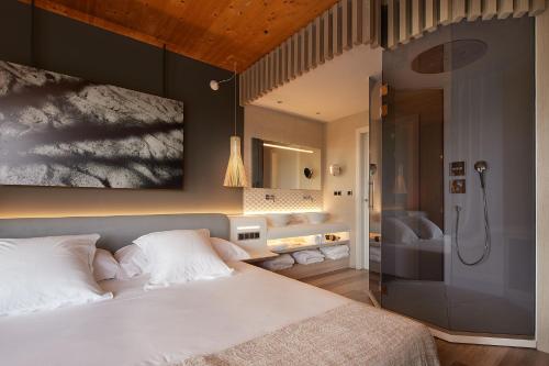 Deluxe King Room with River View