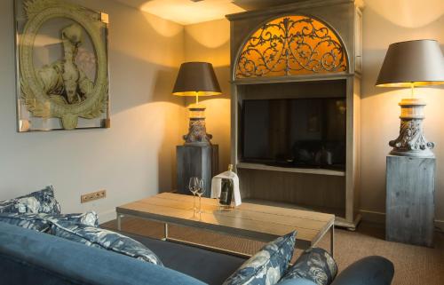 One-Bedroom Suite Rymska