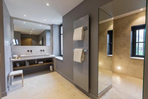 One-Bedroom Suite Rymska