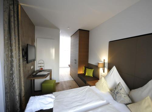 Junior Double Room