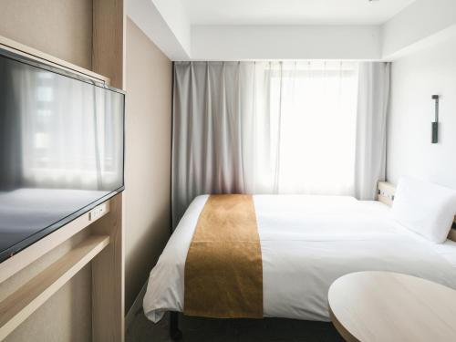 Single Room with Shower Booth - Non-Smoking