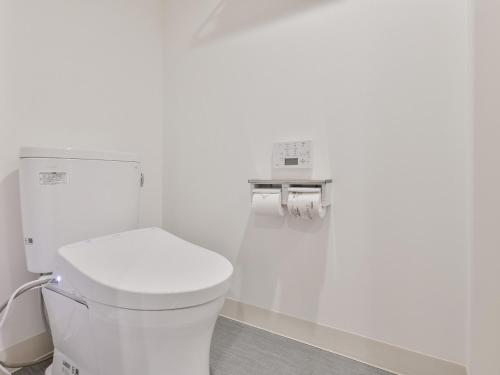 Single Room with Shower Booth - Non-Smoking