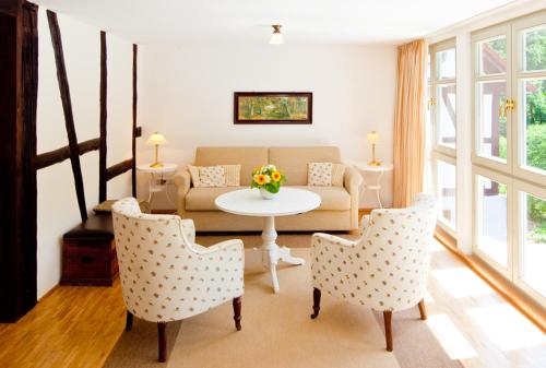 One Bedroom Apartment