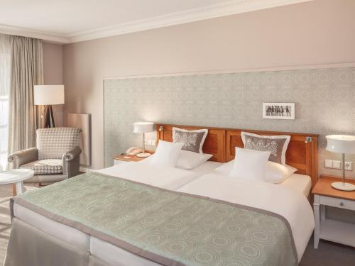 Doppelzimmer Landseite mit Balkon