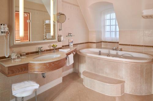 Suite with Sauna