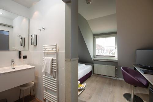 Economy Single Room
