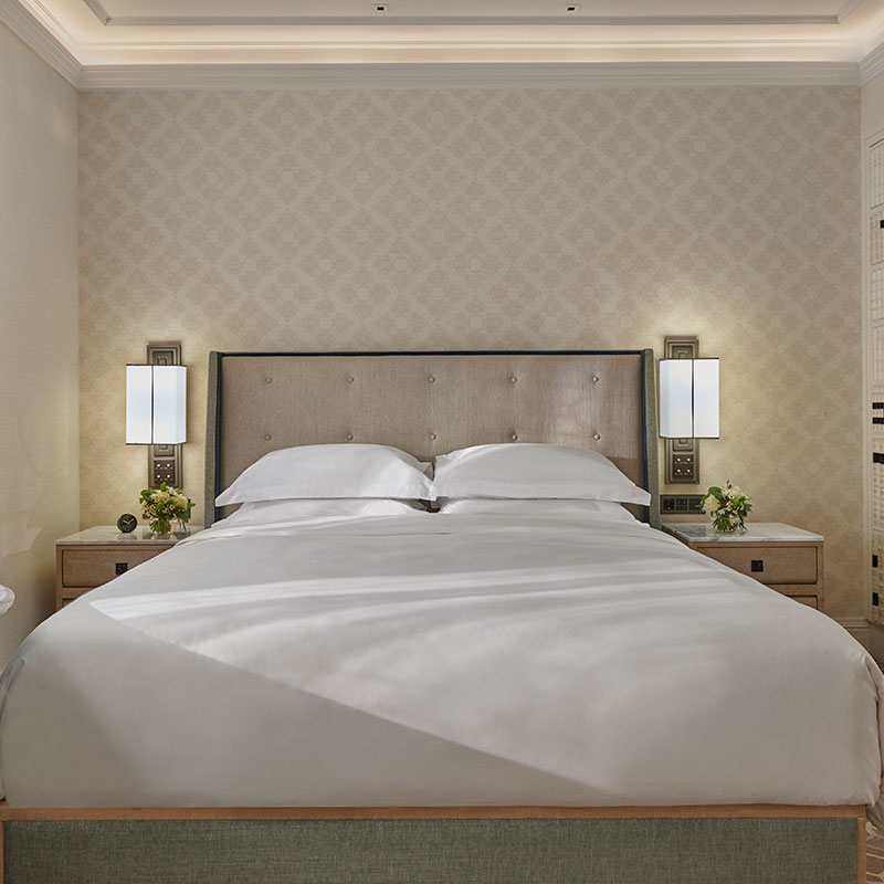 1 King Bed Courtyard View