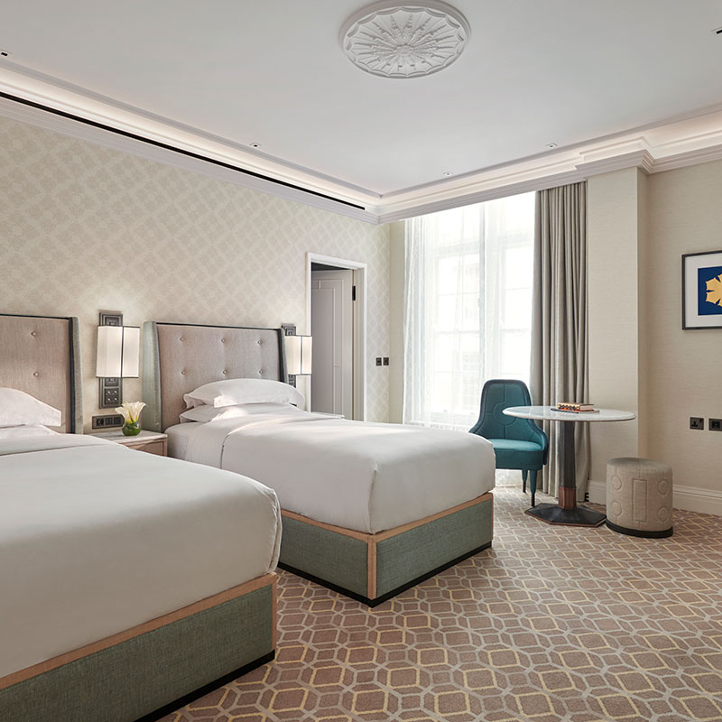 2 Twin Beds City View